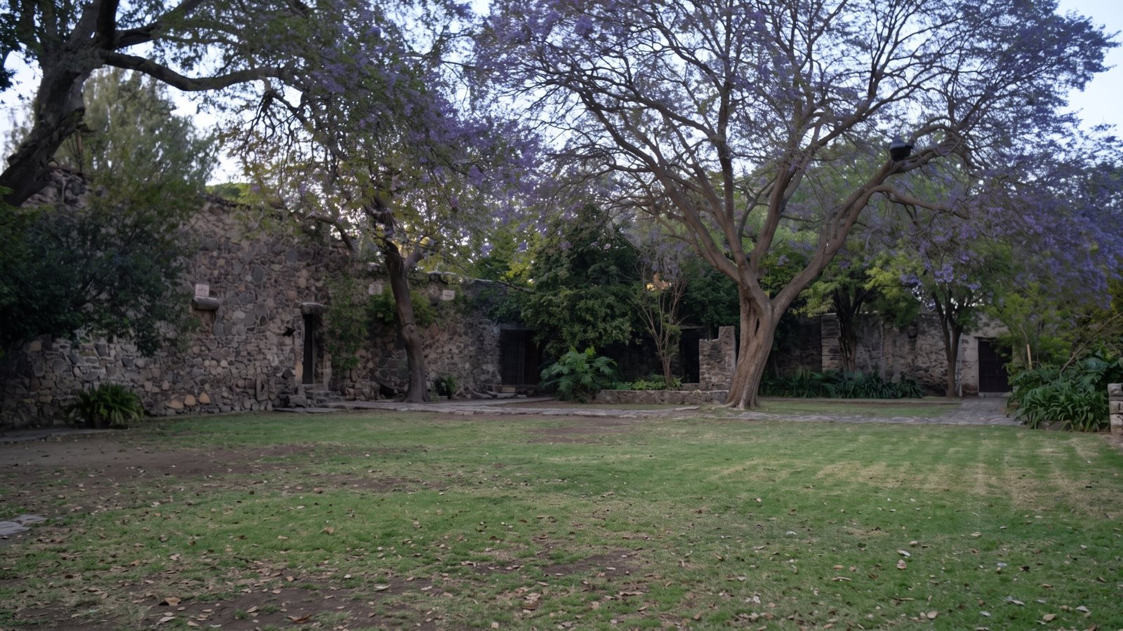 Locación vacía al amanecer